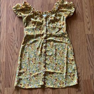 NEVER WORN yellow Tilly’s summer dress